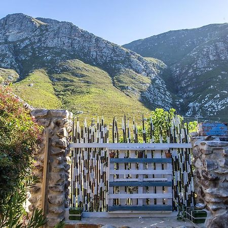 The Trailhouse Hotel Bettyʼs Bay Buitenkant foto