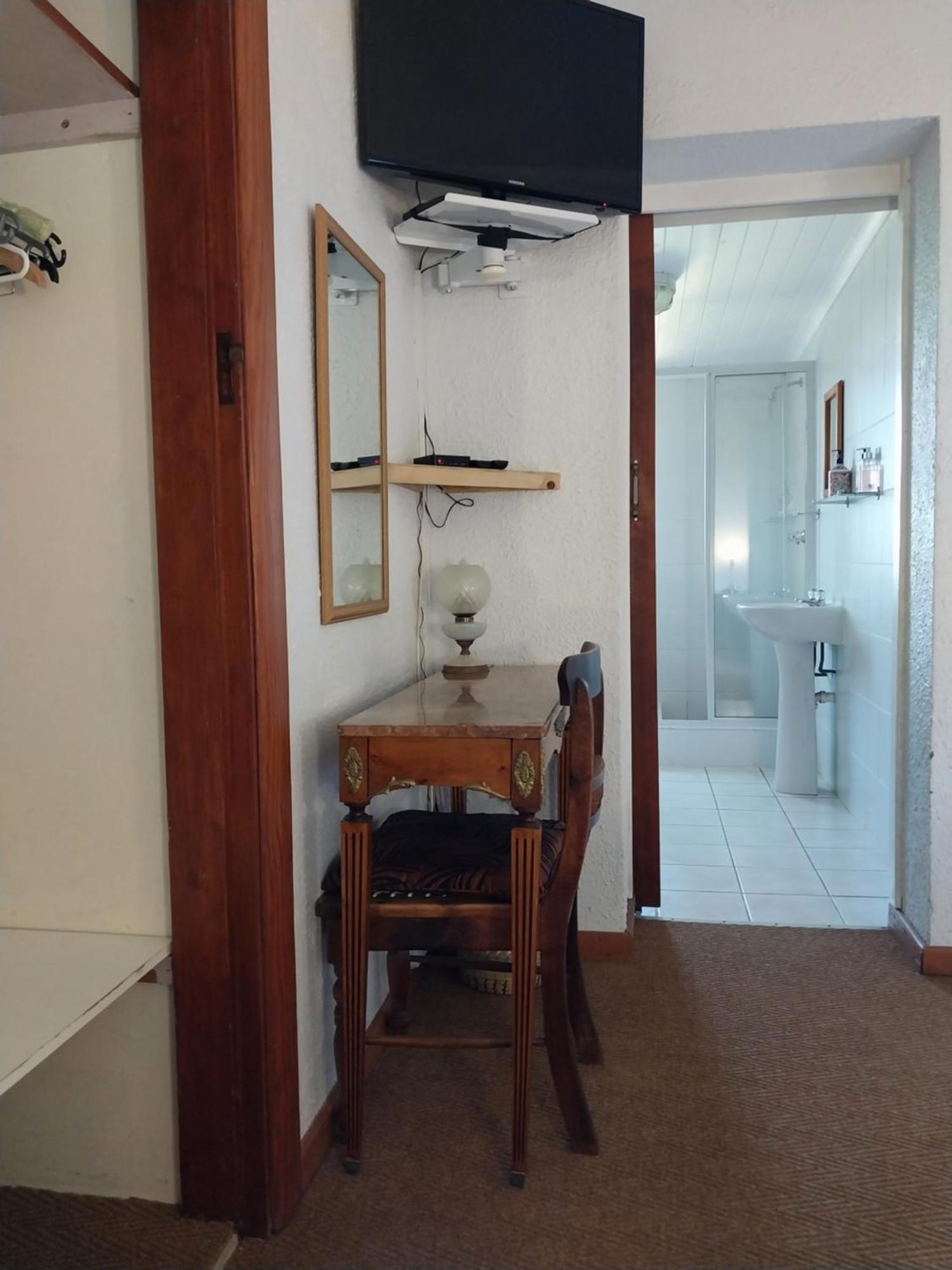 The Trailhouse Hotel Bettyʼs Bay Buitenkant foto