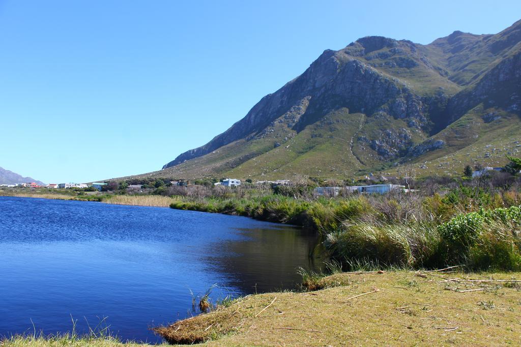 The Trailhouse Hotel Bettyʼs Bay Buitenkant foto