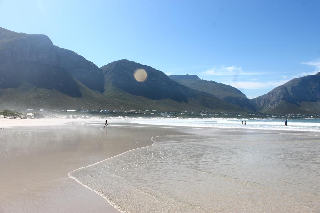The Trailhouse Hotel Bettyʼs Bay Buitenkant foto